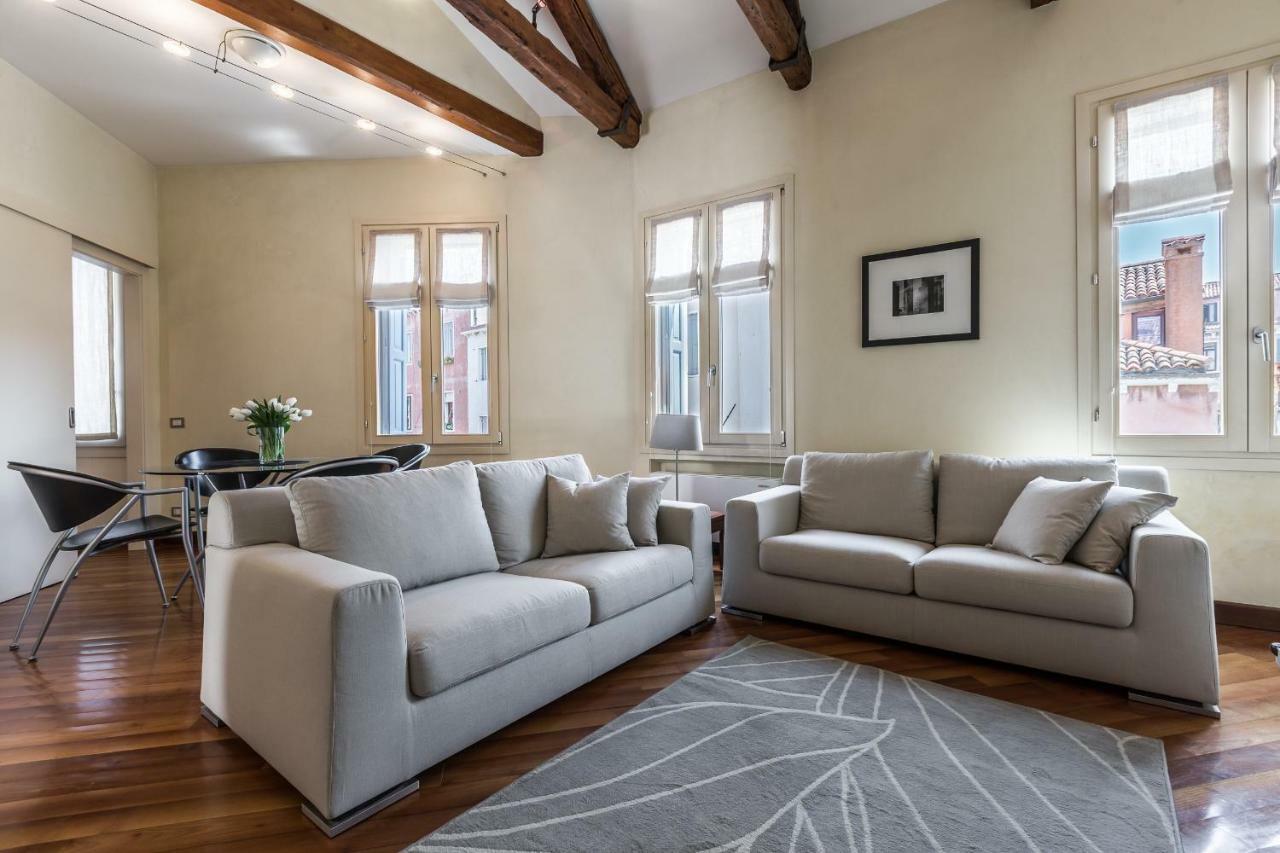 Ca' Pantalon Terrace Apartament *